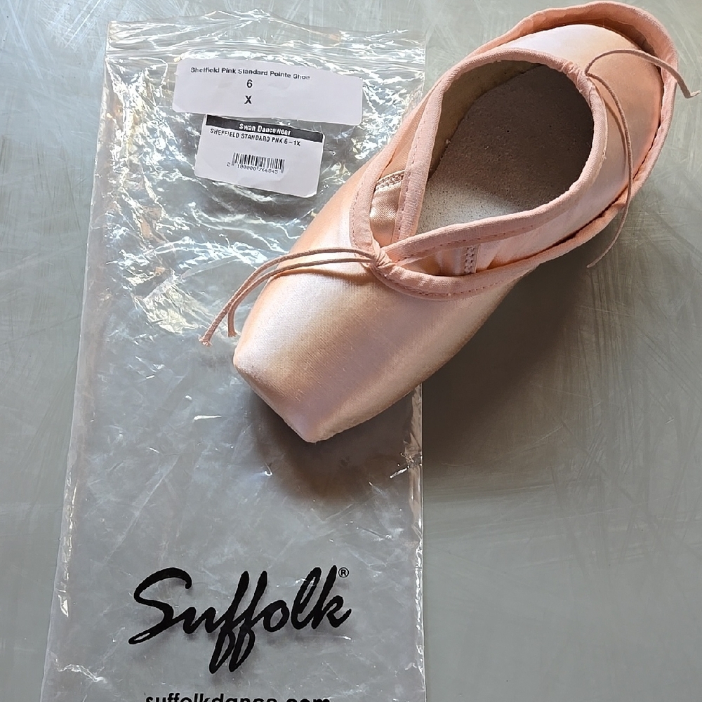 Suffolk Sheffield Pointe Shoes